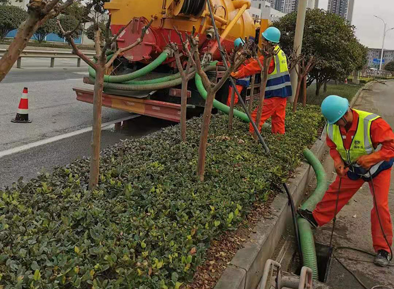 梁子湖市政管道清淤