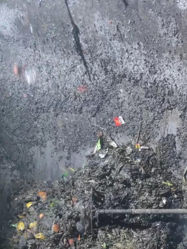 梁子湖污水池清理